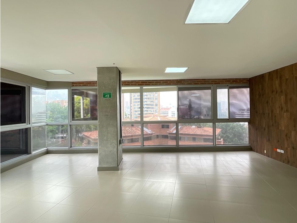 Oficina en arriendo Antioquia Medellín Villa Carlota 139 m2 Habitaciones 0 Baños 2 Garajes 0 Precio $10600000