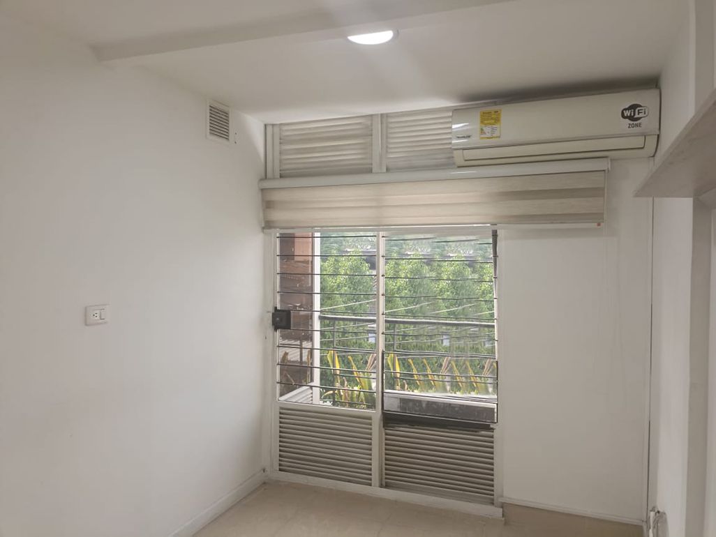 Oficina en arriendo Antioquia Medellín Rosales 45 m2 Habitaciones 0 Baños 1 Garajes 0 Precio $2000000