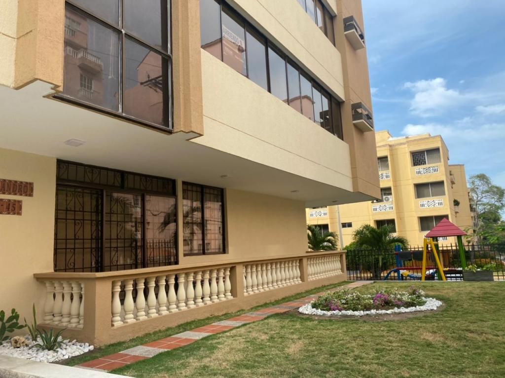 Apartamento en arriendo Atlántico Barranquilla Altos De Riomar 120 m2 Habitaciones 3 Baños 3 Garajes 1 Precio $2200000