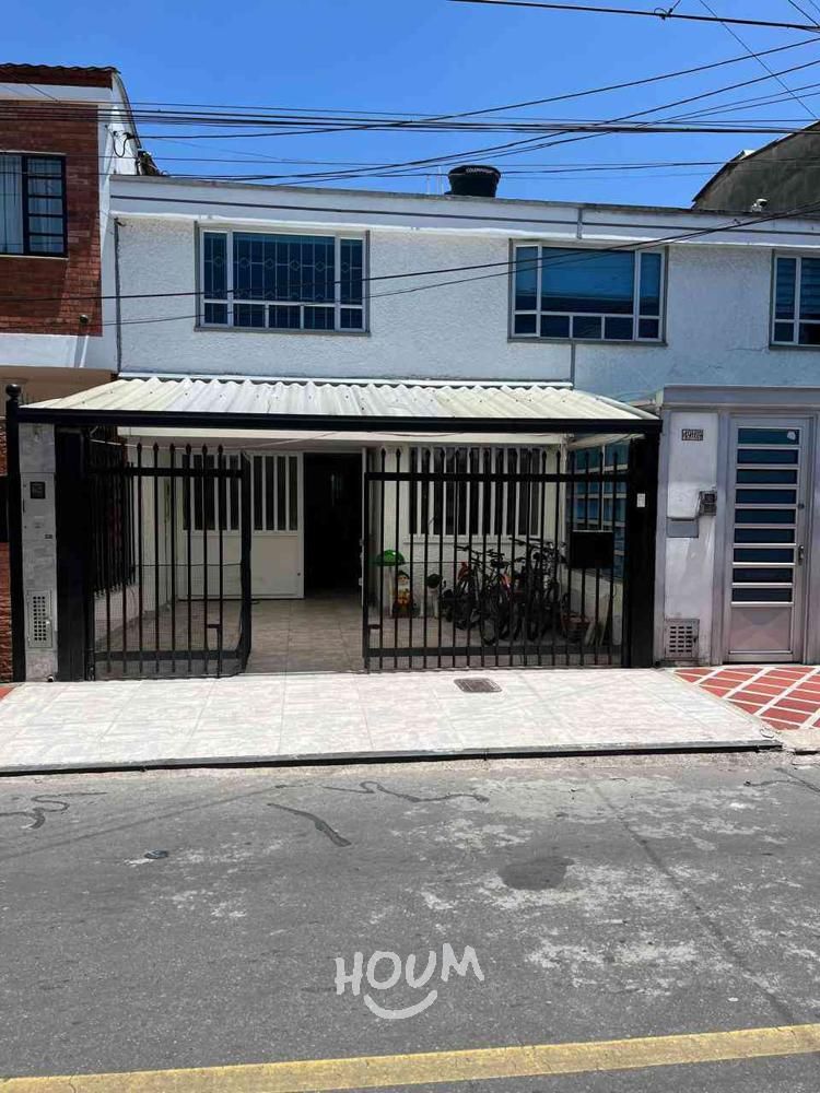 Casa en venta Cundinamarca Bogotá Normandia Occidental 186 m2 Habitaciones 4 Baños 4 Garajes 3 Precio $1100000000