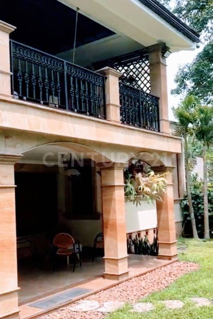 Casa en arriendo Antioquia Medellín Patio Bonito 993 m2 Habitaciones 5 Baños 4 Garajes 3 Precio $18000000