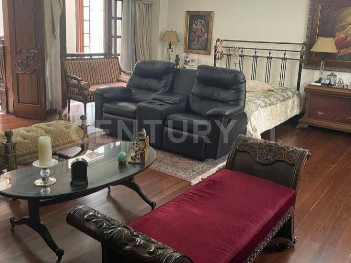 Casa en arriendo Antioquia Medellín Patio Bonito 993 m2 Habitaciones 5 Baños 4 Garajes 3 Precio $24000000