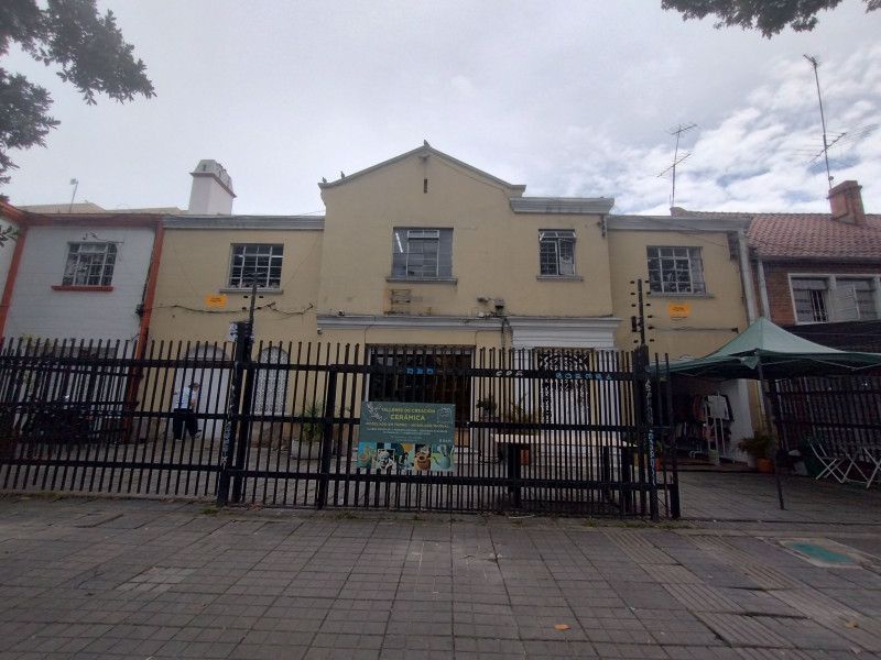 Casa en venta Cundinamarca Bogotá Quinta Camacho 473 m2 Habitaciones 2 Baños 4 Garajes 2 Precio $1680000000