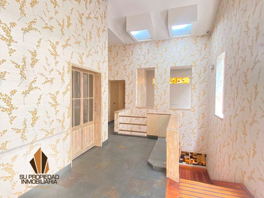 Casa en venta Cundinamarca Bogotá María Cristina 450 m2 Habitaciones 2 Baños 3 Garajes 0 Precio $2300000000