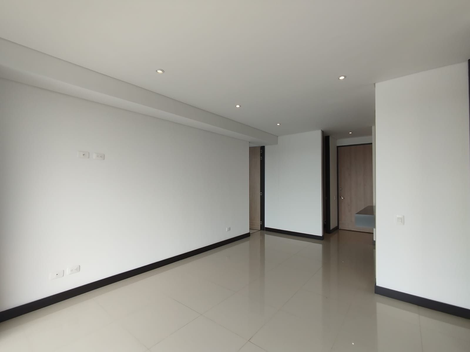 Apartamento en arriendo o venta Risaralda Pereira Los Alamos 78 m2 Habitaciones 2 Baños 3 Garajes 1 Precio venta $490000000 Precio arriendo $2850000