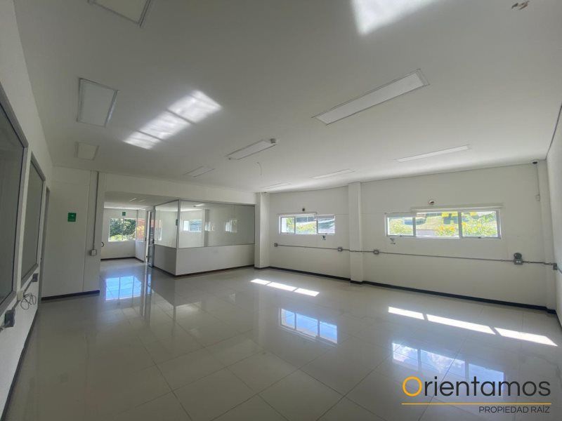 Bodega en arriendo Antioquia Rionegro Centro 200 m2 Habitaciones 0 Baños 2 Garajes 0 Precio $10000000
