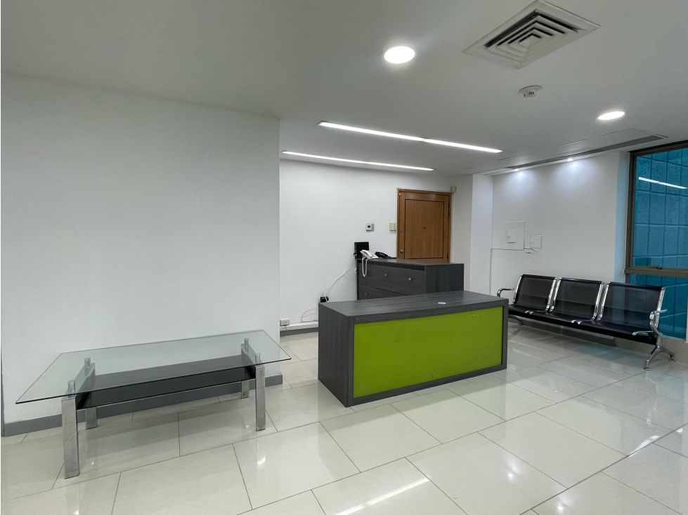 Oficina en arriendo Antioquia Medellín Patio Bonito 75 m2 Habitaciones 0 Baños 2 Garajes 1 Precio $8800000