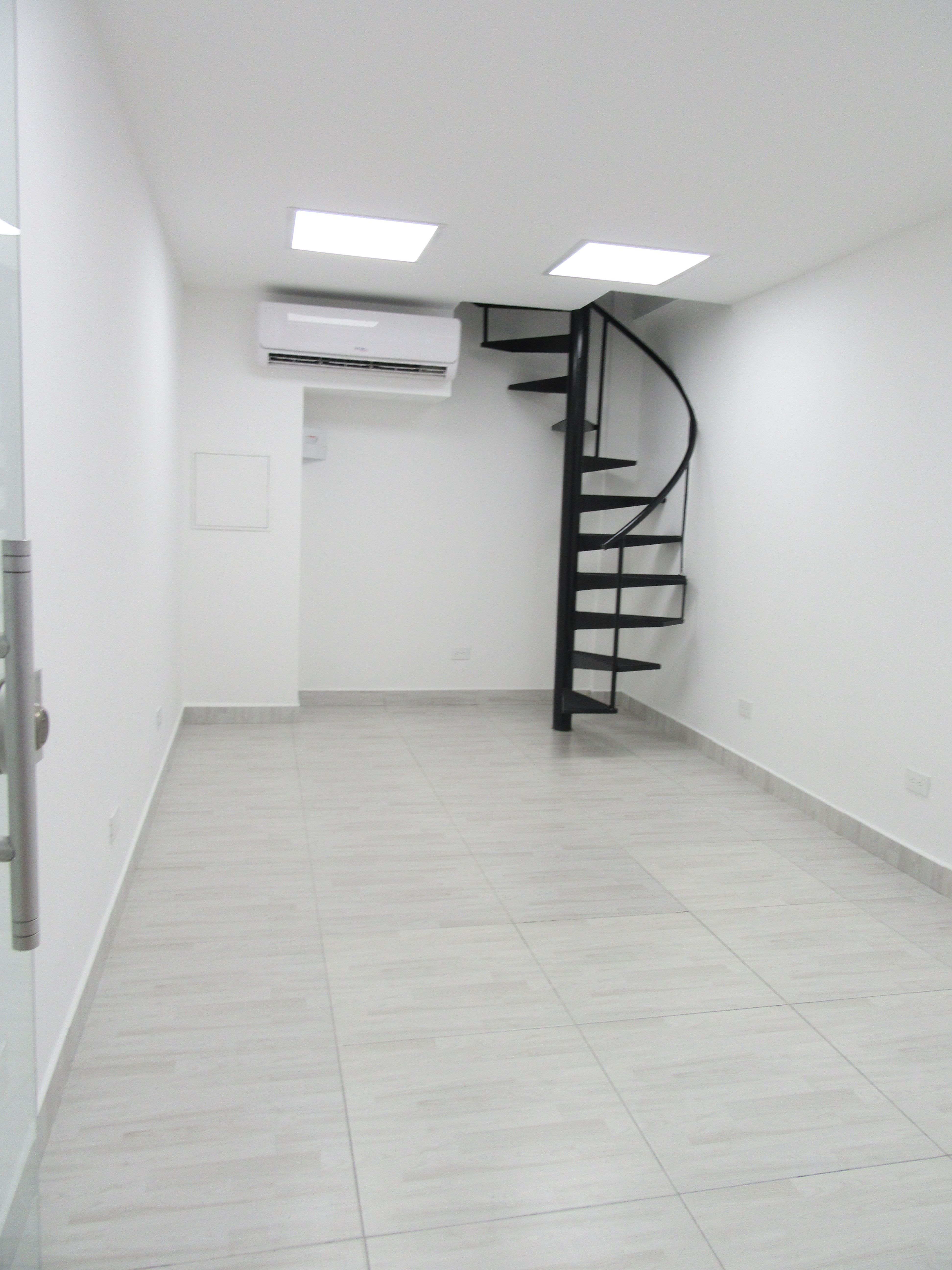 Local en arriendo Antioquia Medellín Manila 36 m2 Habitaciones 0 Baños 1 Garajes 0 Precio $7574465