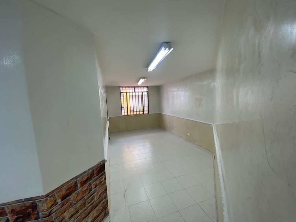 Local Comercial en arriendo Risaralda Pereira El Poblado Ii Etapa 100 m2 Habitaciones 2 Baños 1 Garajes 1 Precio $3000000