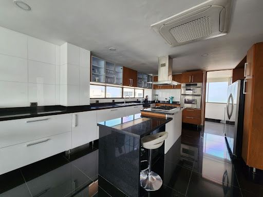 Apartamento en arriendo Bolívar Cartagena Boca Grande 420 m2 Habitaciones 3 Baños 3 Garajes 2 Precio $17000000