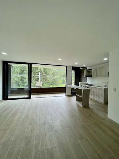 Apartamento en arriendo Antioquia El Retiro El Retiro 84 m2 Habitaciones 2 Baños 2 Garajes 1 Precio $4000000