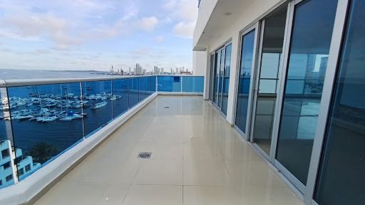 Apartamento en venta Bolívar Cartagena Manga 443 m2 Habitaciones 3 Baños 5 Garajes 2 Precio $2300000000