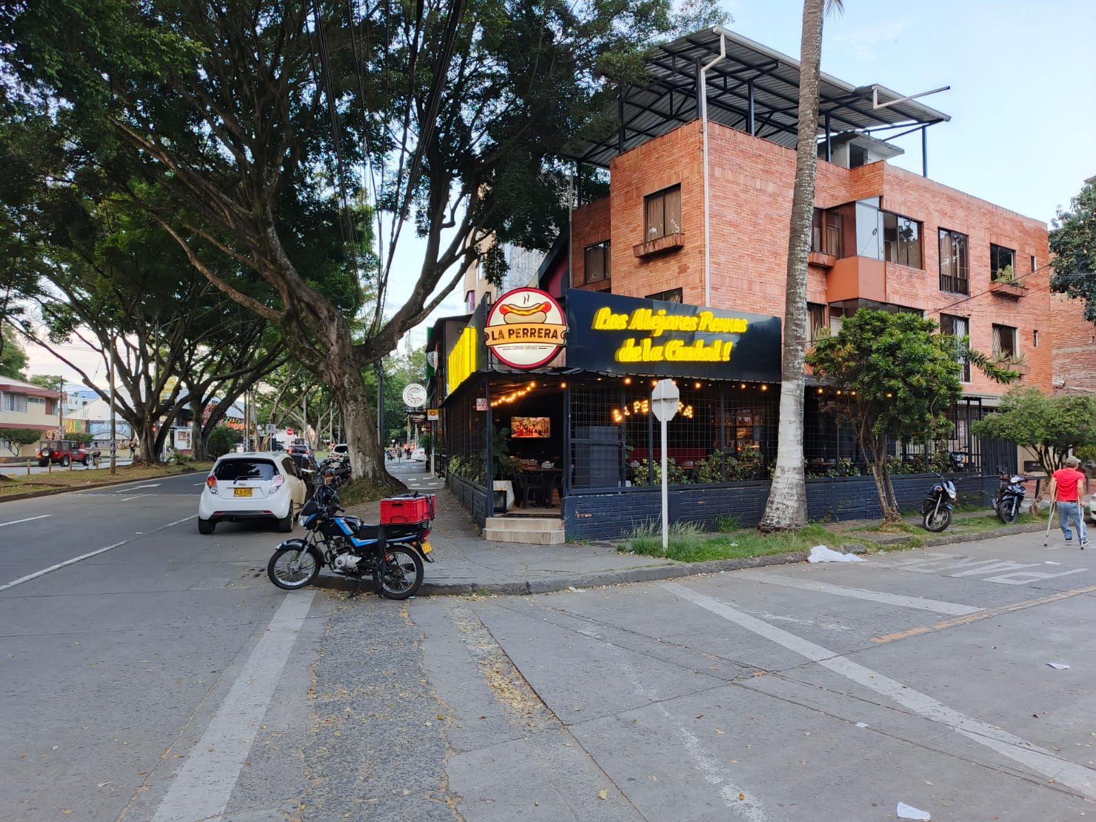 Edificio en venta Valle Del Cauca Cali Cañaveralejo - Seguros Patria 584 m2 Habitaciones 4 Baños 3 Garajes 0 Precio $1475000000