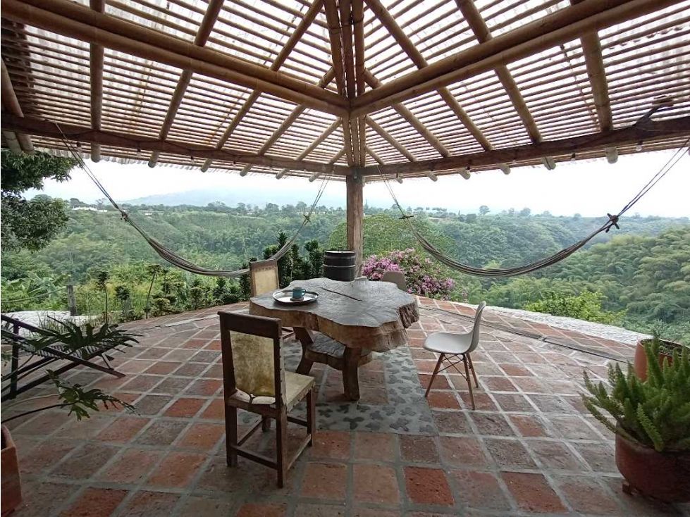 Casa Campestre en arriendo Quindío Armenia Armenia 400 m2 Habitaciones 3 Baños 4 Garajes 4 Precio $6250000