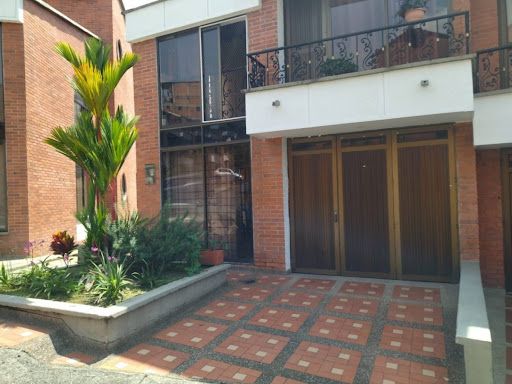 Casa en venta Risaralda Pereira Cr La Arboleda 230 m2 Habitaciones 3 Baños 4 Garajes 1 Precio $810000000