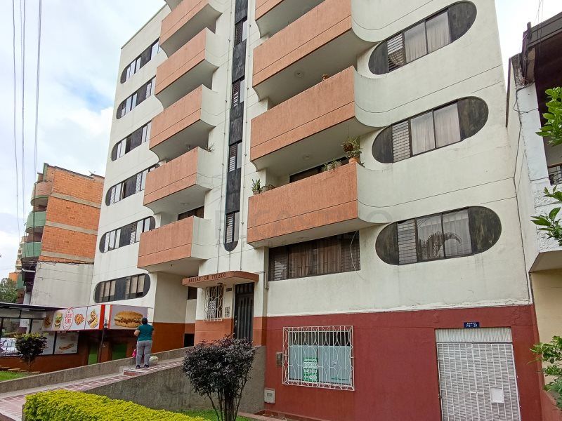 Local en arriendo Antioquia Medellín Los Colores 33 m2 Habitaciones 0 Baños 1 Garajes 0 Precio $2300000