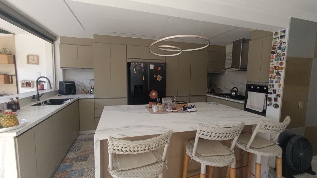 Casa en venta Atlántico Barranquilla El Pueblo 212 m2 Habitaciones 4 Baños 4 Garajes 2 Precio $1500000000