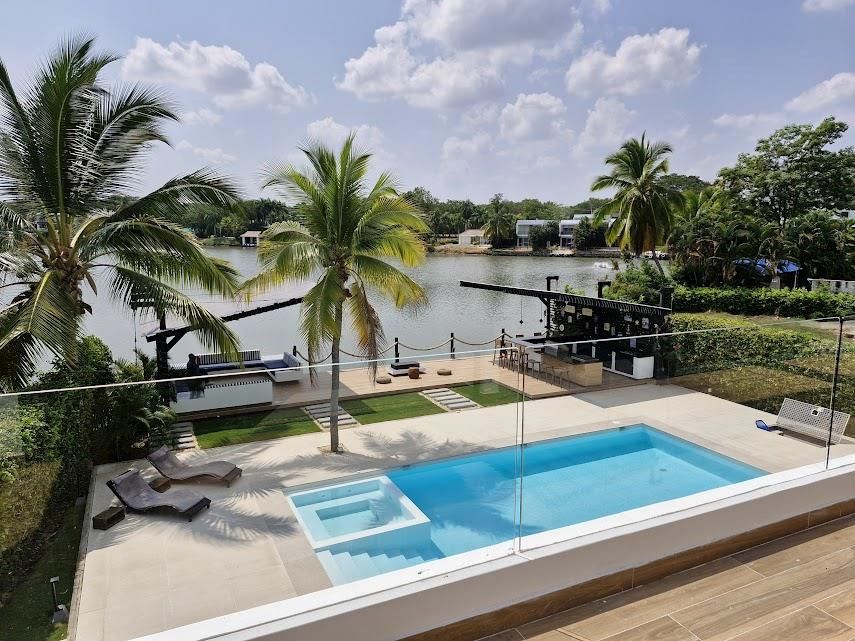 Casa en venta Cundinamarca Girardot Cn Campestre El Peñon Sc Ii 625 m2 Habitaciones 5 Baños 6 Garajes 10 Precio $5400000000