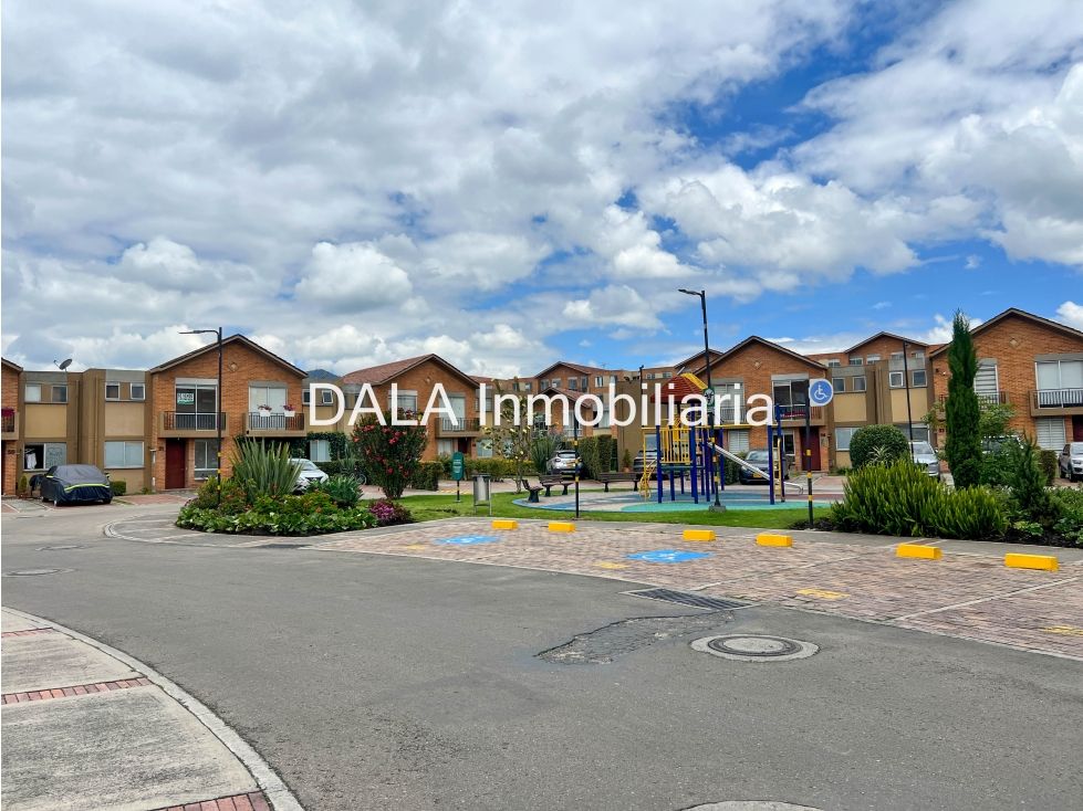 Casa en venta Cundinamarca Cajicá Cr Las Huertas De Cajica Et Iii 128 m2 Habitaciones 3 Baños 3 Garajes 2 Precio $749900000