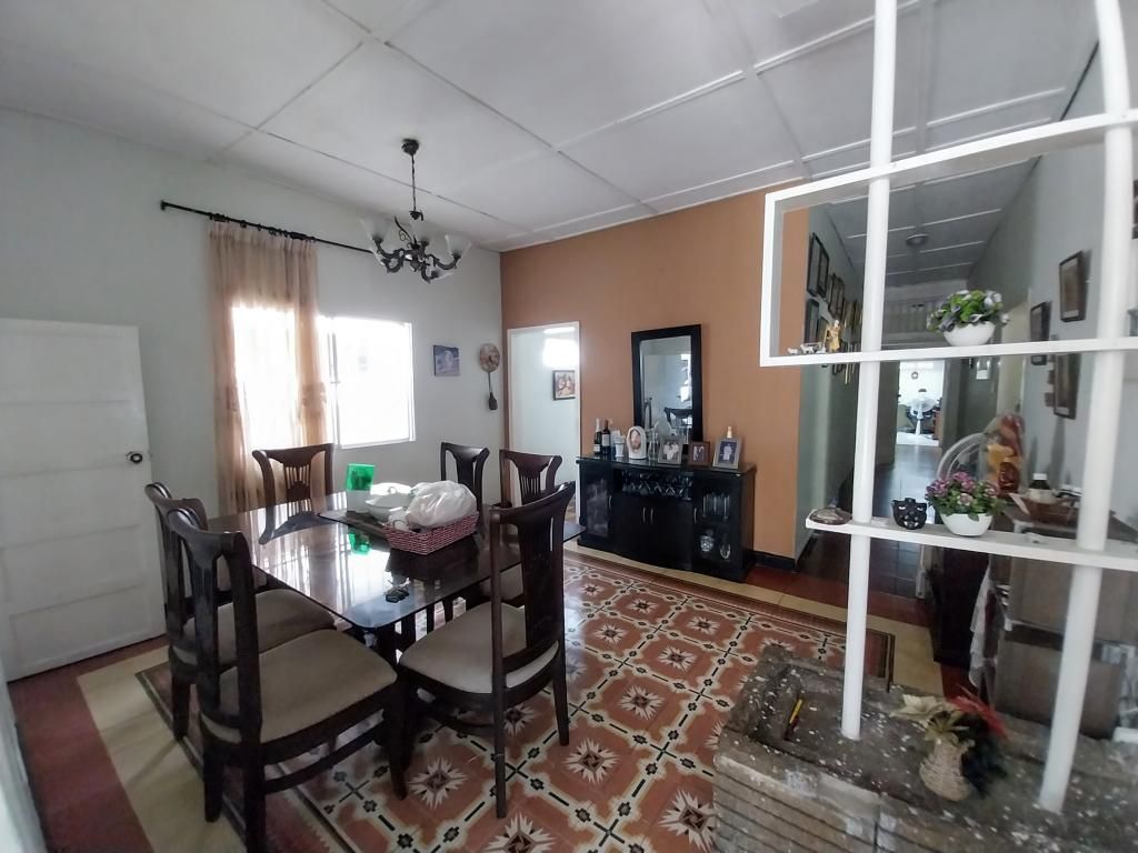 Casa en venta Atlántico Barranquilla Las Delicias 200 m2 Habitaciones 5 Baños 4 Garajes 1 Precio $690000000