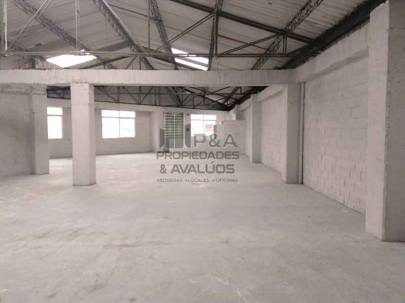 Bodega en arriendo Antioquia Medellín Villanueva 280 m2 Habitaciones 0 Baños 1 Garajes 0 Precio $5200000