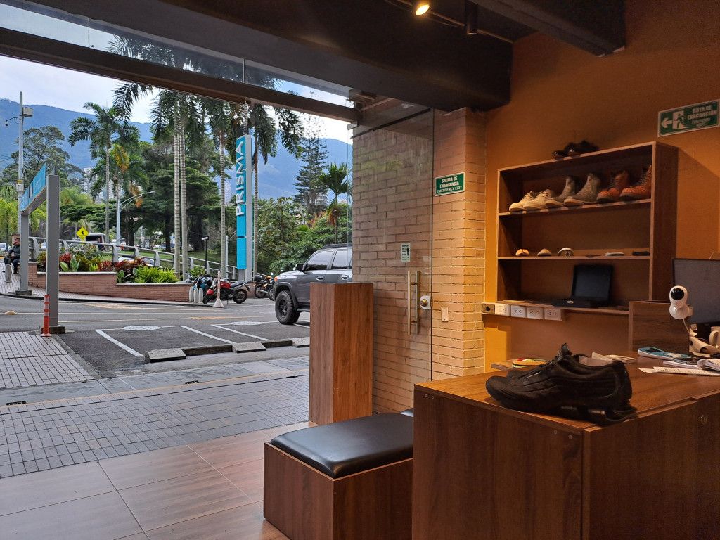 Local en venta Antioquia Medellín Castropol 90 m2 Habitaciones 0 Baños 1 Garajes 0 Precio $800000000