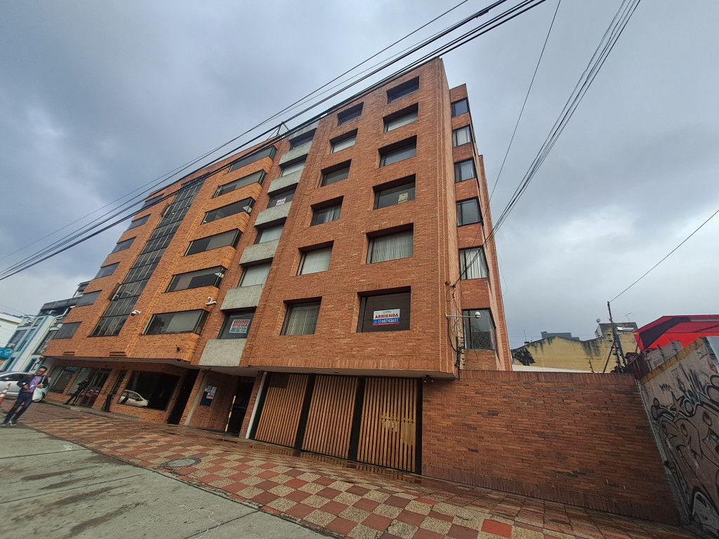 Oficina en arriendo Cundinamarca Bogotá La Porciuncula 29 m2 Habitaciones 0 Baños 1 Garajes 0 Precio $1600000