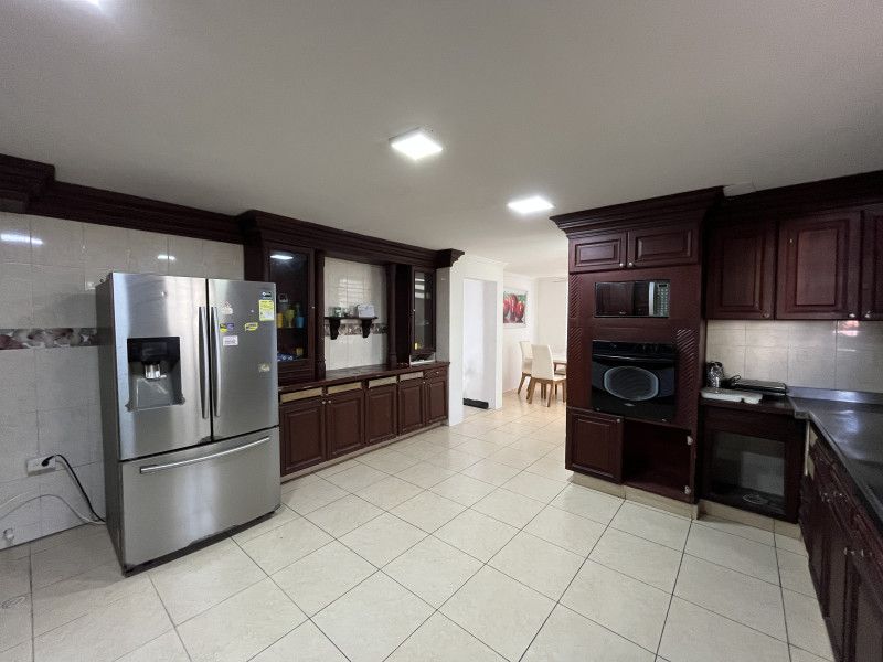 Casa en venta Atlántico Barranquilla Ciudad Jardin 600 m2 Habitaciones 5 Baños 5 Garajes 6 Precio $1300000000