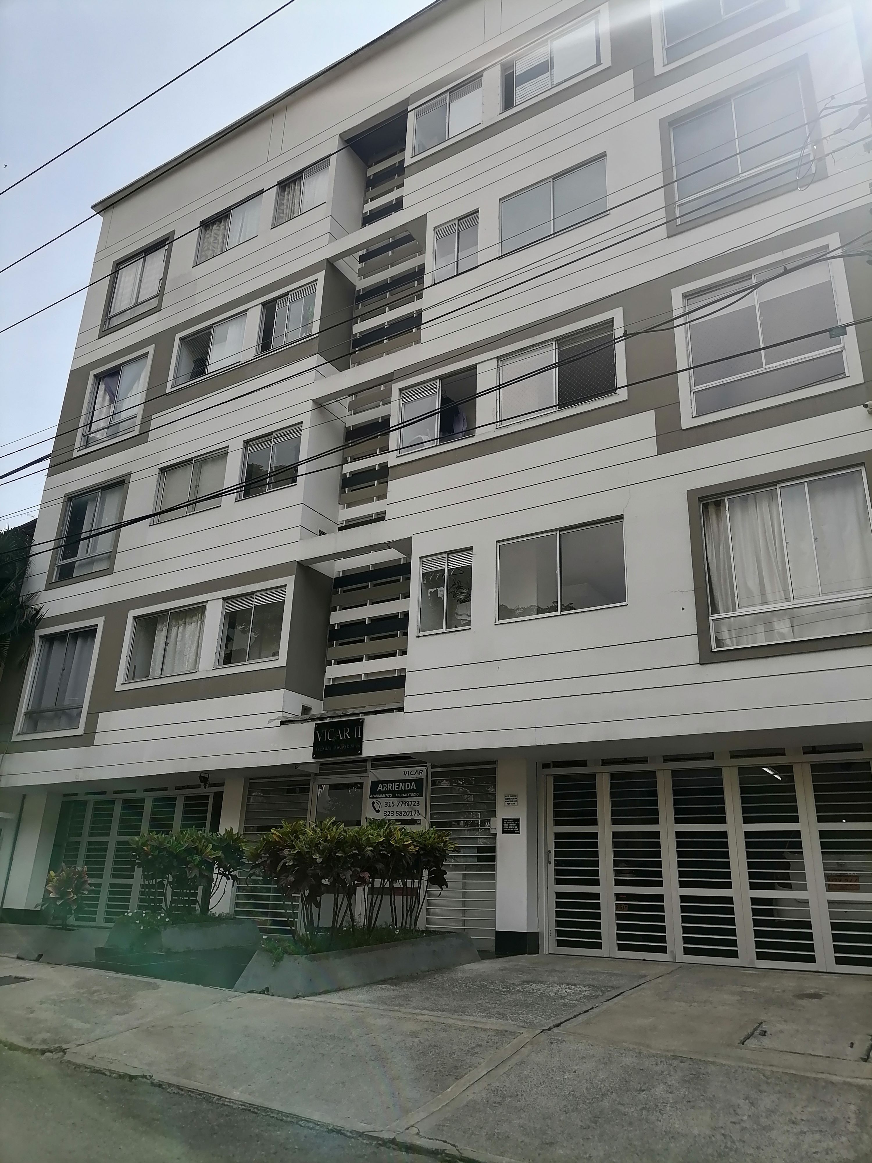 Edificio en venta Valle Del Cauca Cali El Bosque 1920 m2 Habitaciones 44 Baños 20 Garajes 14 Precio $3700000000