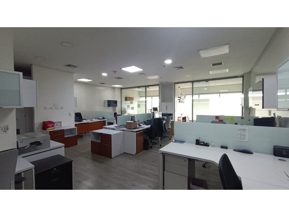 Oficina en venta Cundinamarca Bogotá Ciudad Salitre Occidental 118 m2 Habitaciones 0 Baños 1 Garajes 2 Precio $1400000000