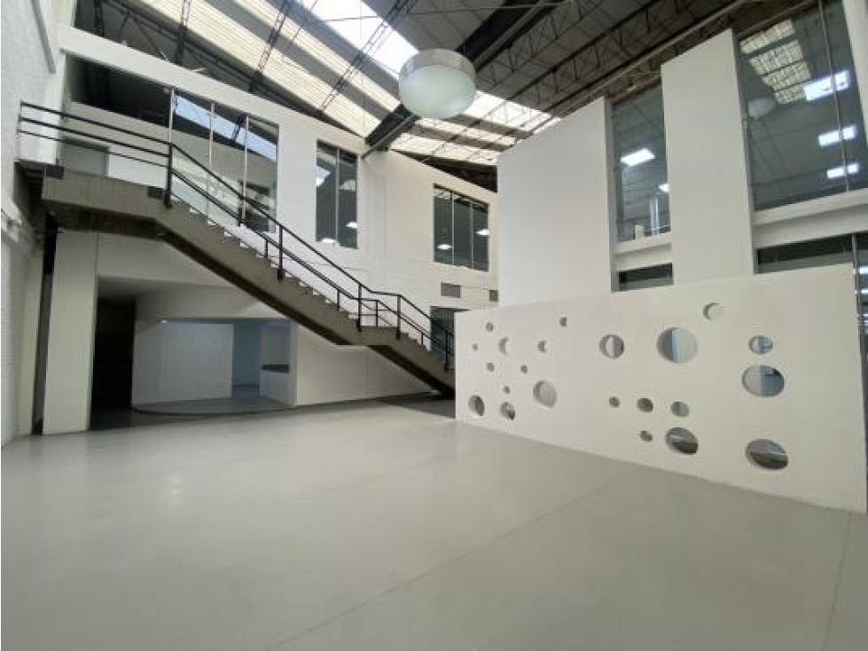 Edificio en arriendo Cundinamarca Bogotá San Francisco 5580 m2 Habitaciones 0 Baños 10 Garajes 29 Precio $323691620