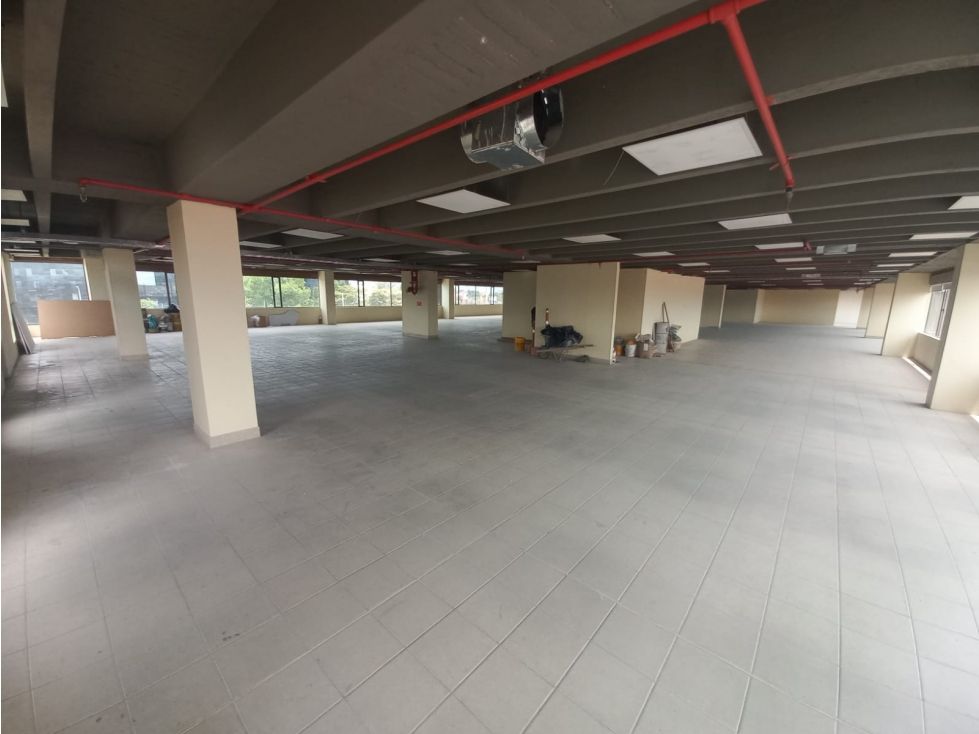 Oficina en arriendo Cundinamarca Bogotá San Jose Fontibon 1300 m2 Habitaciones 0 Baños 10 Garajes 10 Precio $66600000