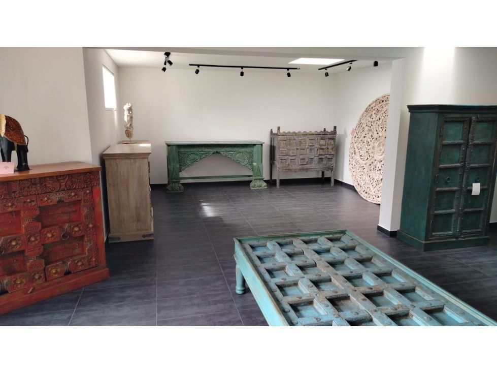 Local en arriendo Cundinamarca Bogotá San Patricio 500 m2 Habitaciones 0 Baños 2 Garajes 4 Precio $35000000