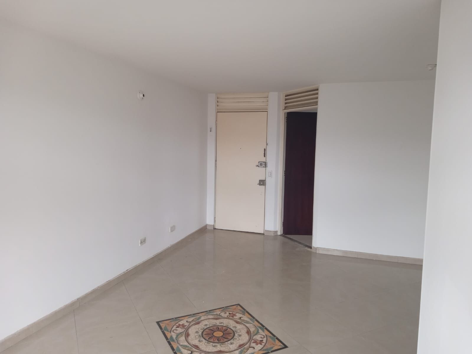 Apartamento en arriendo Cundinamarca Bogotá Hipotecho Et Iii 63 m2 Habitaciones 3 Baños 2 Garajes 1 Precio $320000000