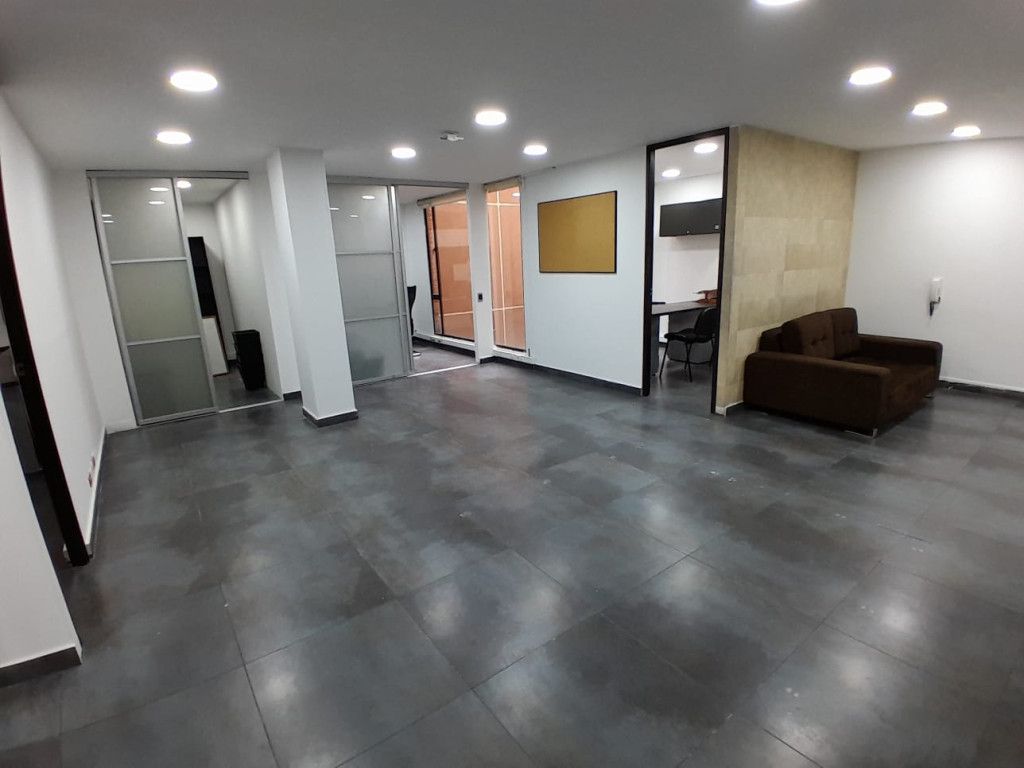 Oficina en arriendo Cundinamarca Bogotá Chicó Norte 101 m2 Habitaciones 0 Baños 1 Garajes 2 Precio $6528100