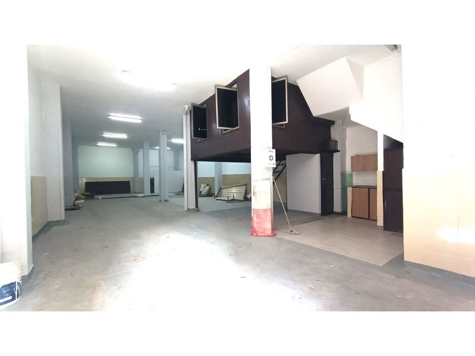 Bodega en arriendo Antioquia Itagüí San Fernando 160 m2 Habitaciones 0 Baños 2 Garajes 0 Precio $6100000