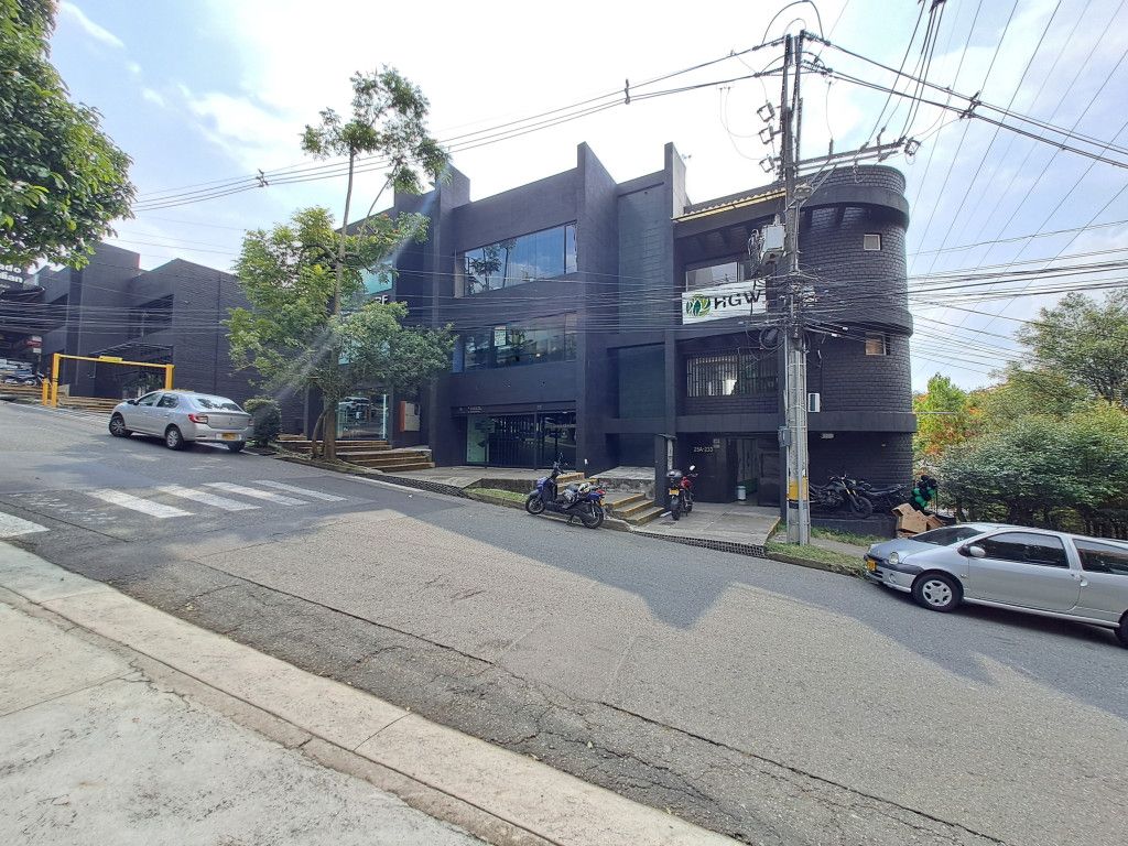 Local en venta Antioquia Medellín San Diego 180 m2 Habitaciones 0 Baños 2 Garajes 0 Precio $1378000000