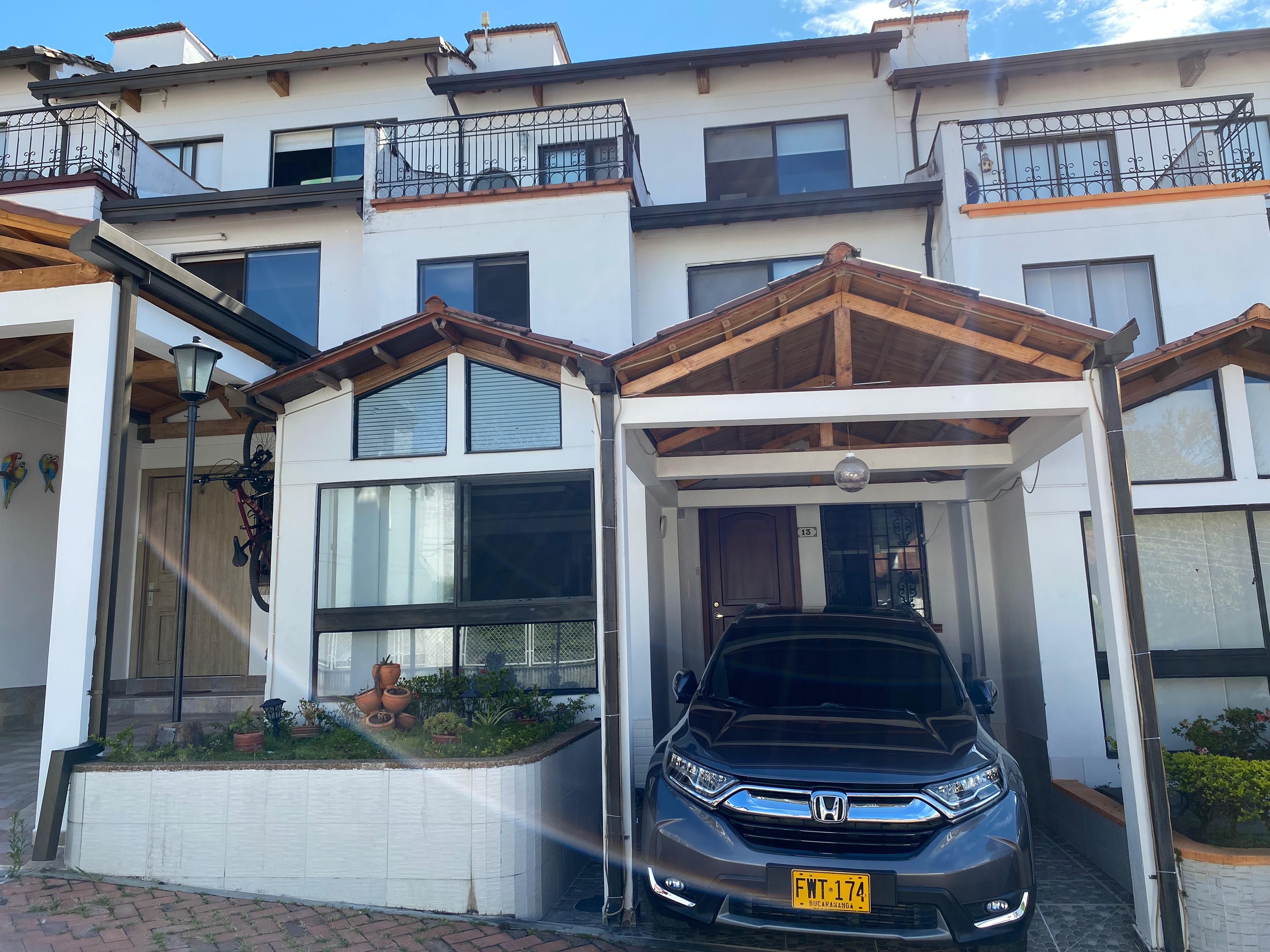 Casa en venta Tolima Ibagué Versalles 180 m2 Habitaciones 4 Baños 3 Garajes 1 Precio $500000000