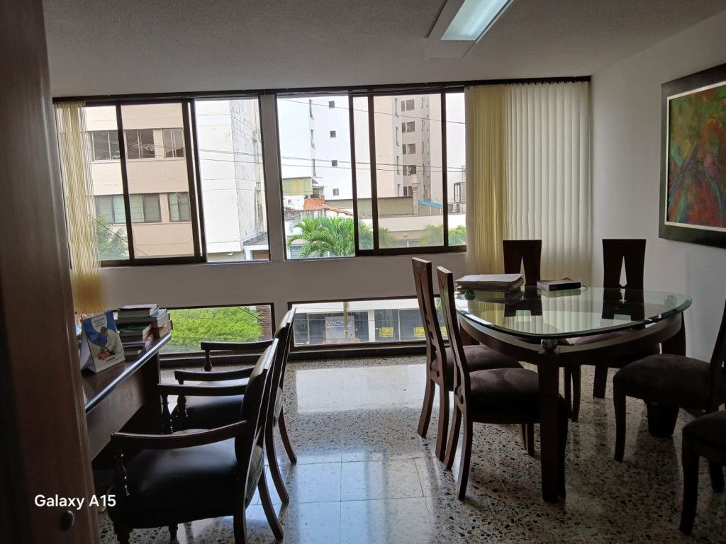 Apartamento en venta Valle Del Cauca Cali El Peñón 102 m2 Habitaciones 3 Baños 2 Garajes 2 Precio $490000000