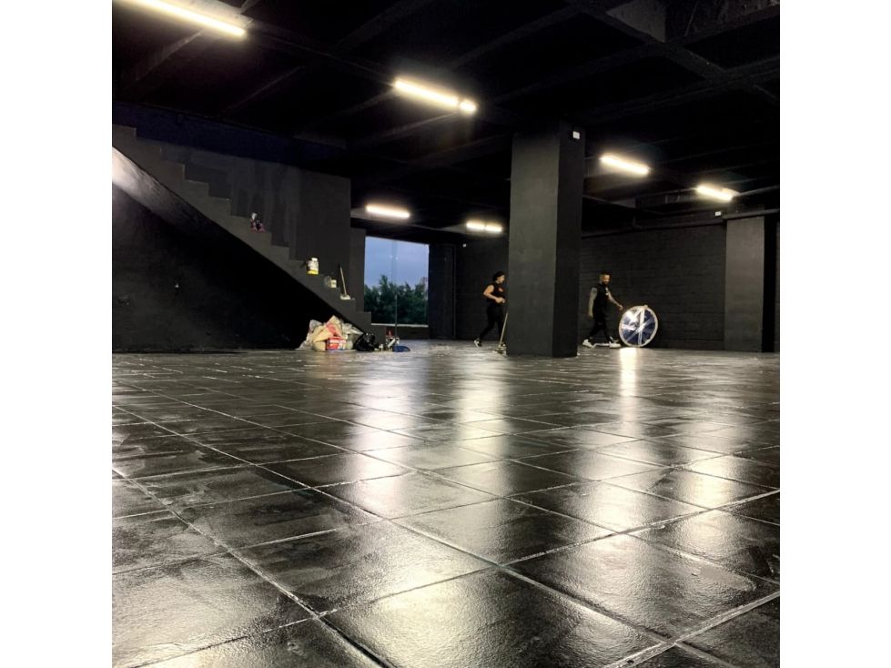 Local en venta Antioquia Medellín Los Conquistadores 550 m2 Habitaciones 0 Baños 3 Garajes 0 Precio $3000000000