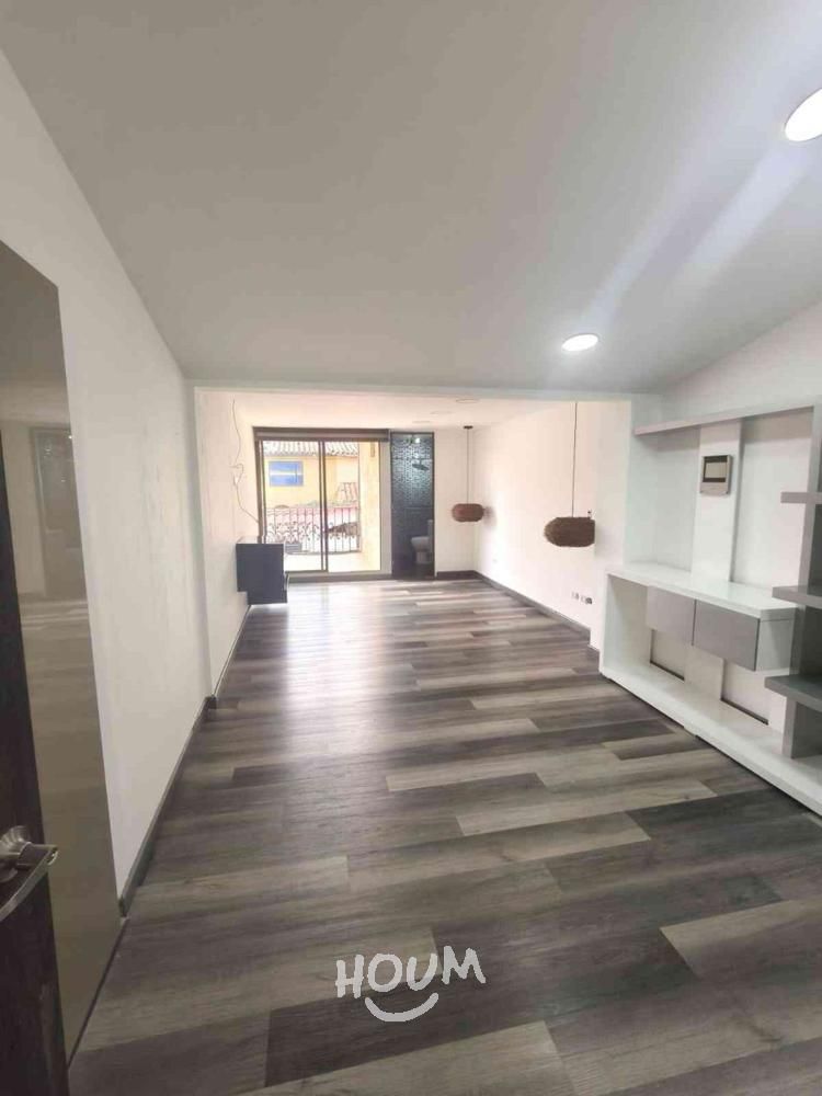 Casa en venta Cundinamarca Bogotá Prado Veraniego Sur 300 m2 Habitaciones 4 Baños 5 Garajes 2 Precio $1100000000