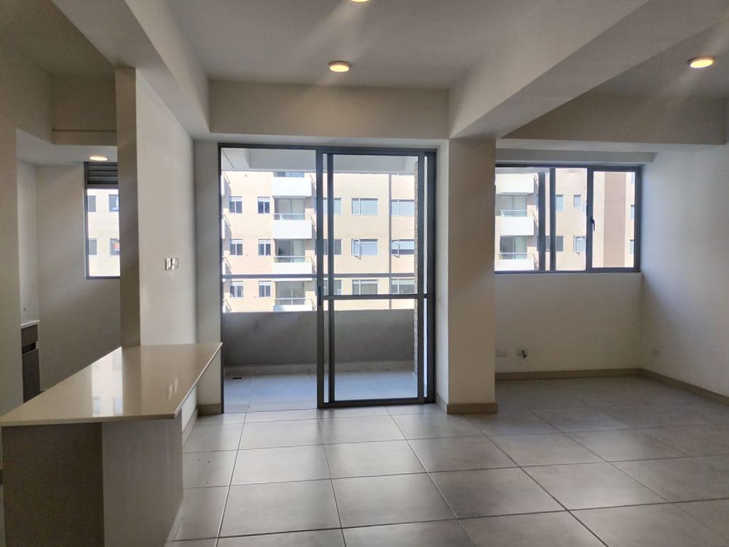 Apartamento en arriendo Antioquia Envigado Jardines 74 m2 Habitaciones 2 Baños 2 Garajes 1 Precio $3650000
