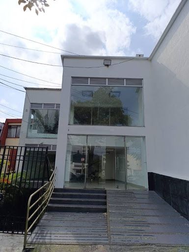 Casa en arriendo Risaralda Pereira El Plumon Alto 280 m2 Habitaciones 4 Baños 4 Garajes 0 Precio $6500000