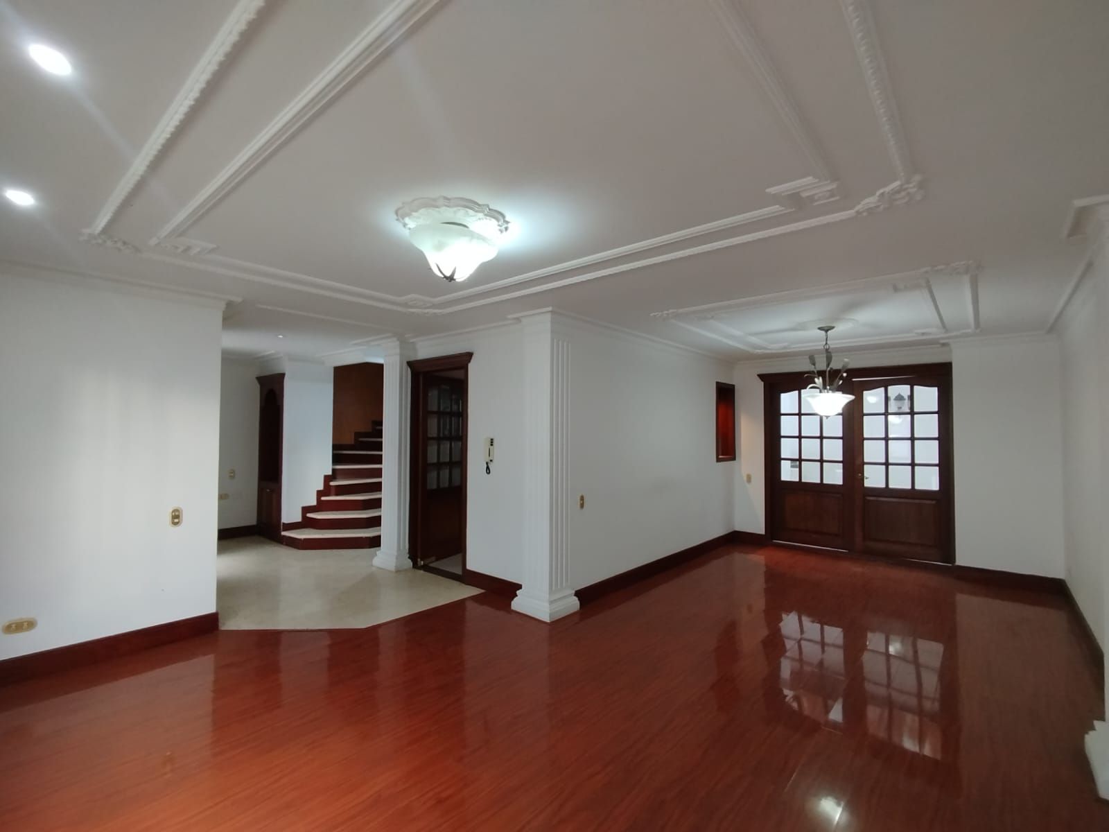 Casa en arriendo Risaralda Pereira Pinares De San Martin 208 m2 Habitaciones 3 Baños 3 Garajes 2 Precio $4000000