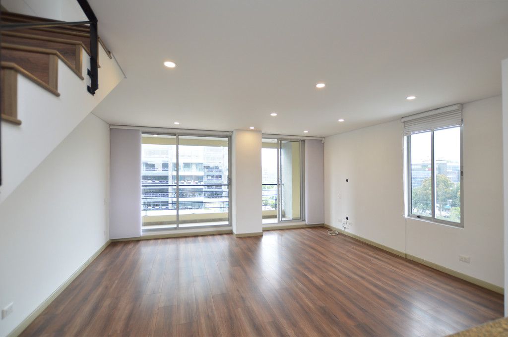 Apartamento en venta Cundinamarca Bogotá Estoril 110 m2 Habitaciones 3 Baños 2 Garajes 2 Precio $930000000