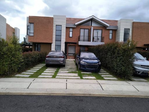 Casa en venta Cundinamarca Cajicá Vda Canelon 114 m2 Habitaciones 3 Baños 3 Garajes 2 Precio $950000000