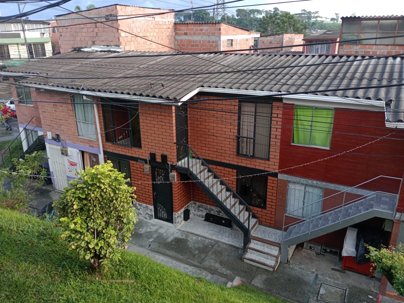 Casa en arriendo o venta Risaralda Pereira Comfamiliar Boquia 70 m2 Habitaciones 3 Baños 2 Garajes 0 Precio venta $178000000 Precio arriendo $700000