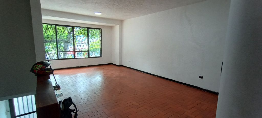 Oficina en arriendo Valle Del Cauca Cali San Vicente 120 m2 Habitaciones 0 Baños 3 Garajes 0 Precio $1500000