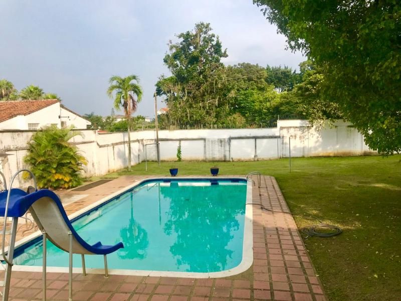 Casa en venta Valle Del Cauca Cali Urbanización Ciudad Jardín 700 m2 Habitaciones 5 Baños 6 Garajes 3 Precio $1450000000