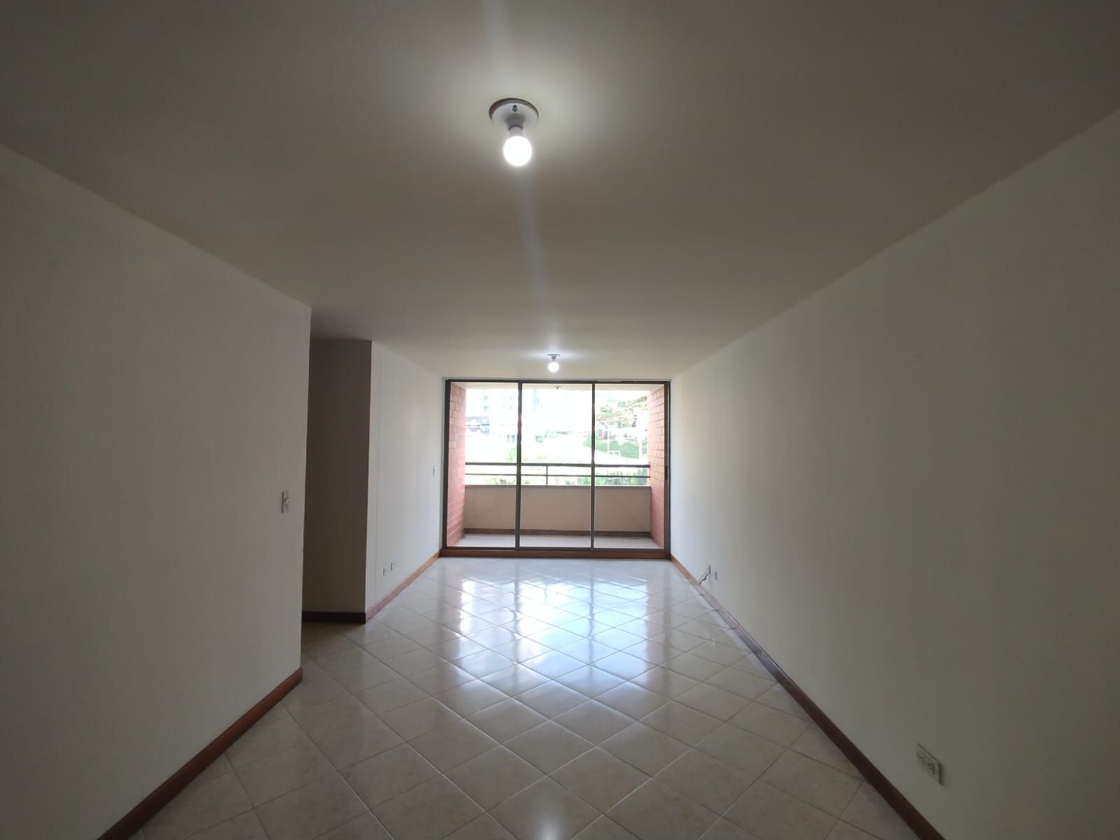 Apartamento en arriendo Risaralda Pereira Pinares De San Martin 100 m2 Habitaciones 3 Baños 2 Garajes 1 Precio $2700000